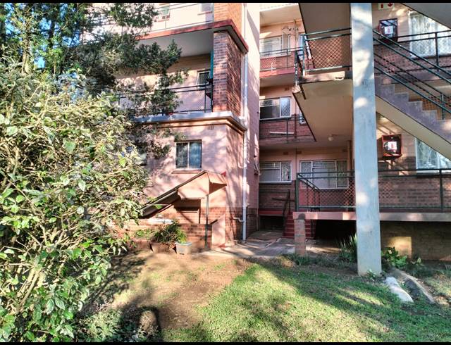 2 BEDROOM FLAT FOR SALE IN PELHAM